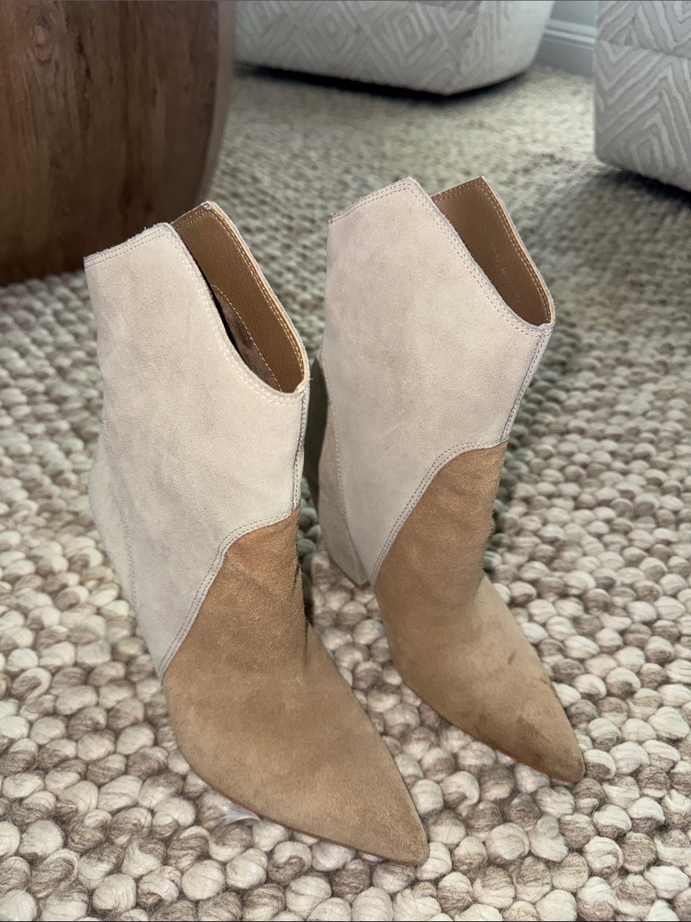 Dolce Vita Neena - Two-Tone Suede Pointed Ankle Boots in Beige/Cream - Women